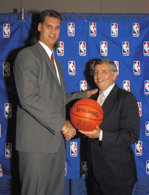 Dwayne Schintzius, David Stern